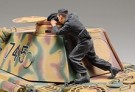 GERMAN PANTHER MED TANK KIT Tanks Skala Byggesett thumbnail
