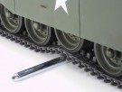 Akkurat som tanksen i full størrelse har denne modellen et Horstmann fjæringsoppsett, som lar den flyte over dumper og hindringer. thumbnail